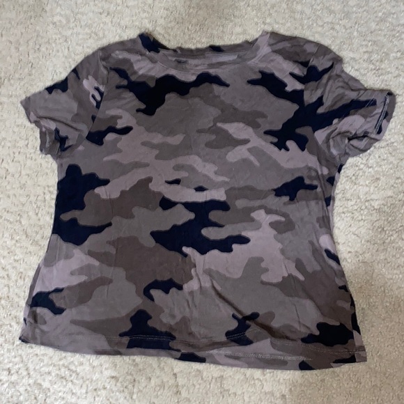 Camo Crop Top - Picture 1 of 2